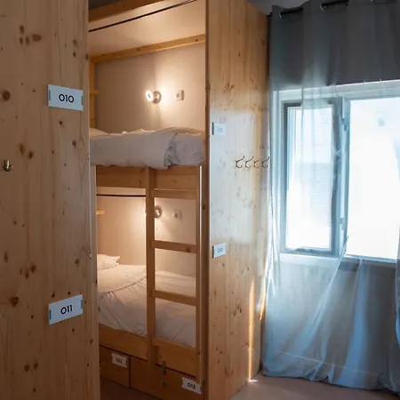Hostel Surfbase Lisbon Costa de Caparica