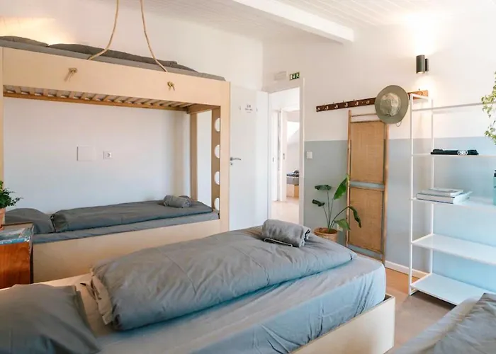Vandrerhjem Surfbase Lisbon Costa de Caparica