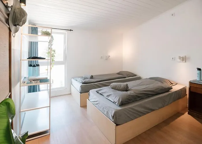 Surfbase Lisbon Vandrerhjem Costa de Caparica